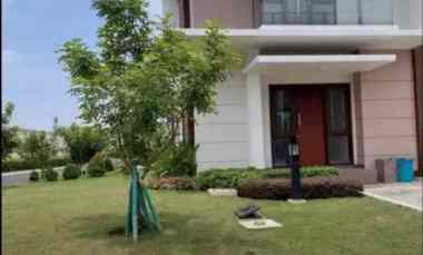 rumah hook di cluster burgundy summarecon bekasi