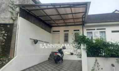 rumah hook di perumahan bella casa depok imelin