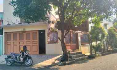 Rumah Hook di Perumahan Duta Bumi Kota Bekasi