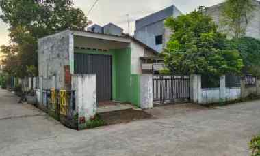 Rumah Hook Hitung Tanah di Perumnas 3, Bekasi Timur