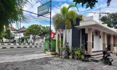 rumah hotel melati di pinggir jl ringroad utara maguwo