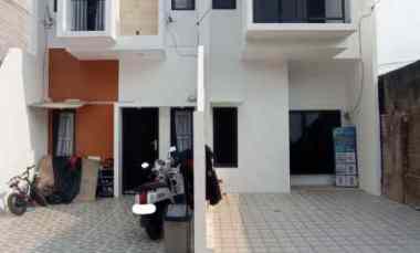 rumah hunian mewah di cipayung jaktim