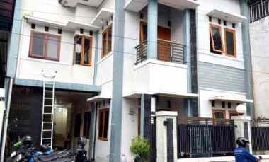 rumah induk dan kos 9 kamar di pogung dekat kampus ugm