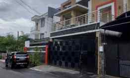Rumah Mewah Dalam Komplek di Kebon Baru Tebet Jakarta Selatan