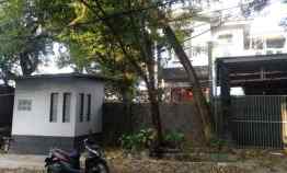 Rumah Ada Kolam Renang Pribadi di Lebak Bulus Jakarta Selatan
