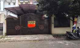 Rumah Mewah dalam Komplek Pulogebang Jakarta Timur Akses Lebar