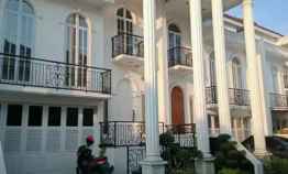 Rumah Baru Desain Klasik Modern di Condet Kramat Jati Jaktim Pi Nu