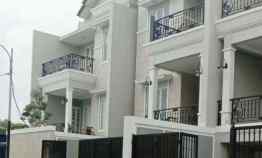 Rumah Mewah 3 Lantai Full Furnished di Mampang Prapatan Jakarta Selatan