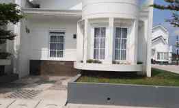 Rumah Cantik Desain Gaya Art Deco di Bandung Lokasi Strategis