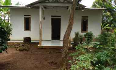 rumah kebun 600jt di caringin kabupaten bogor
