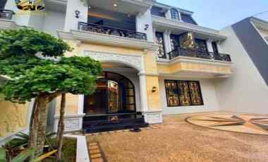 rumah keren lingkungan nyaman di kebagusan jaksel