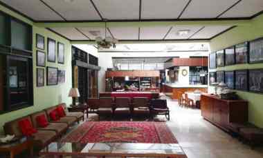 rumah klasik cisitu dago kota bandung siap huni