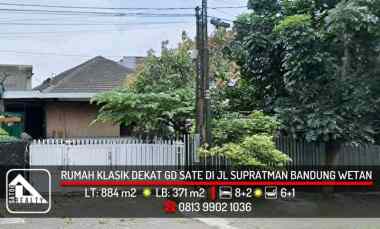 rumah klasik halaman luas di dekat gedung sate bandung