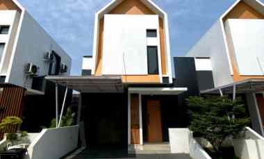 rumah kolam renang pribadi pamulang tangerang selatan