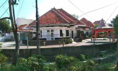 rumah kolonial jl musi