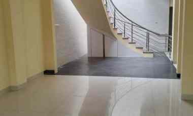 rumah kondisi bagus di premier pavilion jakarta barat