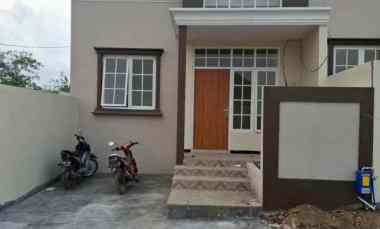rumah konsep villa lokasi di kedungkandang