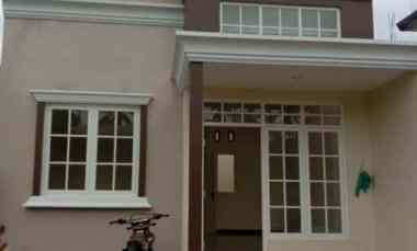 rumah konsep villa modern lokasi malang kota