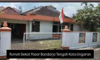 rumah kuncen tengah kota ungaran