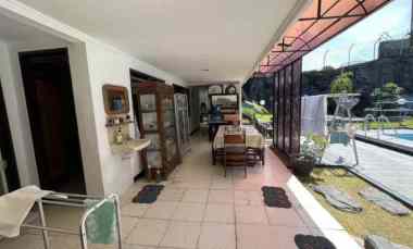 rumah kupang indah ada kolam renang