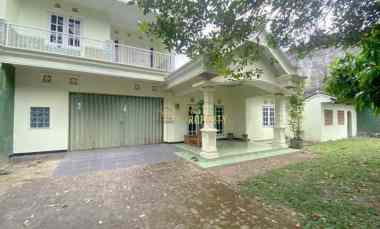 rumah lama secondary tanah luas di berbah shm lengkap