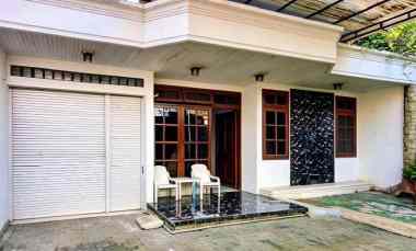 rumah lamper semarang selatan