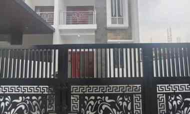 Rumah Dijual di Cisaranten