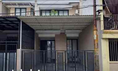 rumah lebak arum minimalis furnished carport 2