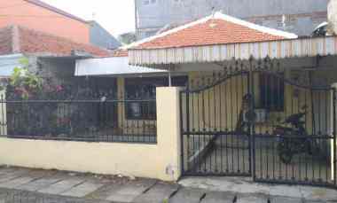 rumah lebak arum strategis carport row 2 mobil