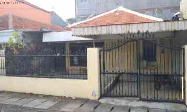 rumah lebak arum strategis carport row 2 mobil