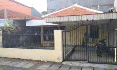 rumah lebak arum strategis carport row 2 mobil