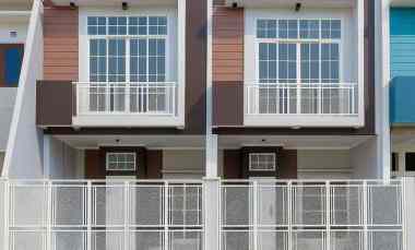 rumah lebak indah new minimalis row 3 mobil