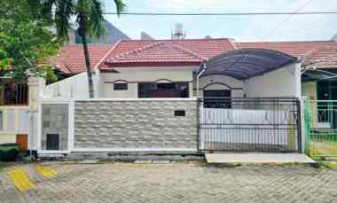 rumah lebak indah strategis siap huni row 3 mobil