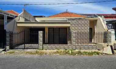 rumah lebak indah strategis siap huni row 3 mobil