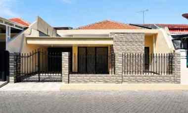 rumah lebak indah strategis siap huni row 3 mobil