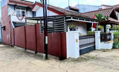 rumah lokasi strategis di komplek al jatibening