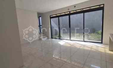 Rumah Luas Cocok untuk Family di Kota Baru Parahyangan