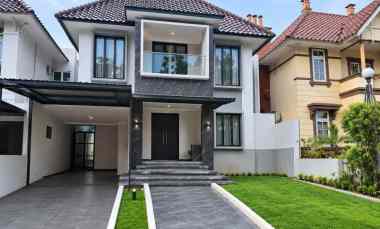 rumah luas lokasi strategis baru renovasi bsd punya