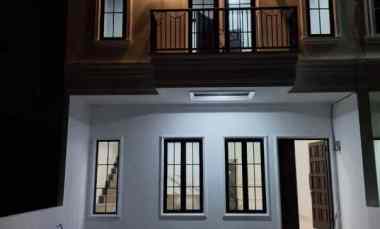 rumah luxury 2 lantai siap huni