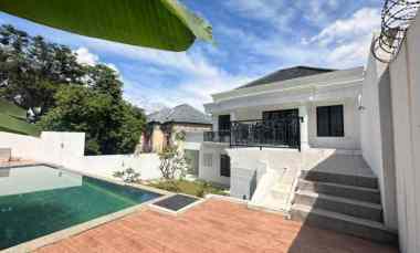 rumah luxury di sentul city dengan kolam renang