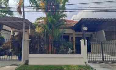 rumah manyar indah strategis siap huni