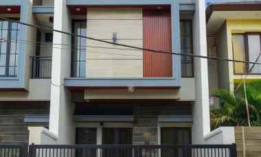 rumah manyar jaya new minimalis row jalan 4 mobil