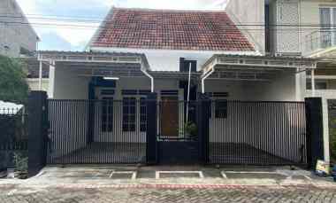 rumah manyar jaya strategis minimalis siap huni