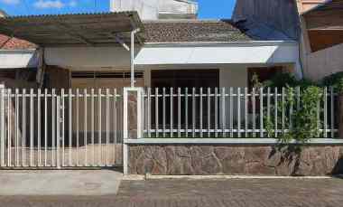 rumah manyar jaya strategis row 2 5 mobil