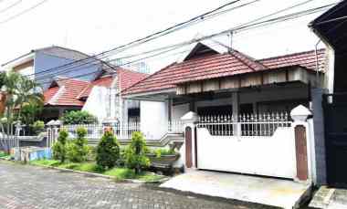 rumah manyar kartika surabaya 1 5 lantai pln 2200w