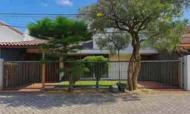 rumah manyar kertoadi strategis