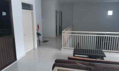 rumah manyar tirtomoyo strategis row 3 mobil