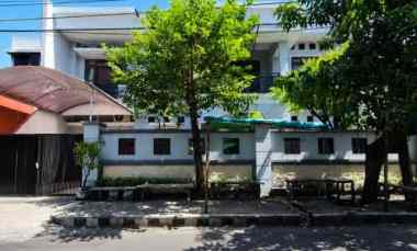 rumah manyar tirtoyoso boulevard siap huni carport