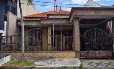 rumah manyar tirtoyoso strategis