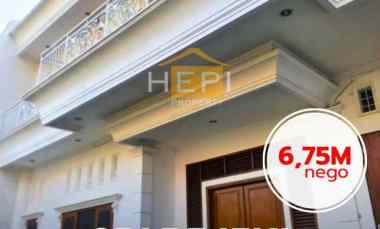 Rumah Megah di Sri Rejeki Semarang Barat